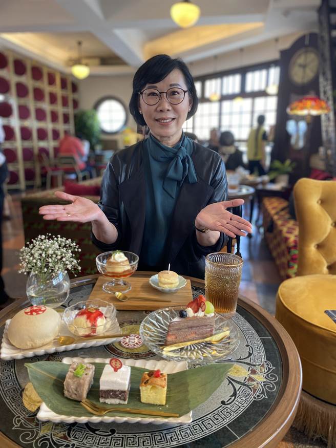 陈慧姝欢迎各界旅客前来林百货感受復古摩登的林咖啡。（曹婷婷摄）