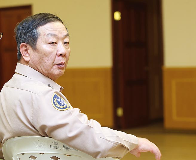 担任潜舰小组召集人的参谋总长黄曙光上将，将于6月底届龄。（本报资料照片）