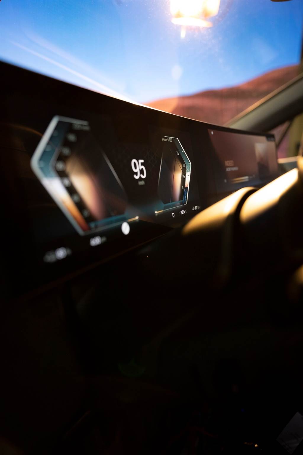 視覺、聽覺與觸覺的新體驗！深入了解新世代BMW iDrive 8.0