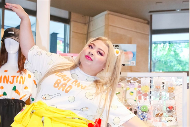 渡邊直美2018年夏天曾來台為自創品牌服裝品牌PUNYUS在台快閃店宣傳。（蘇蔓攝）