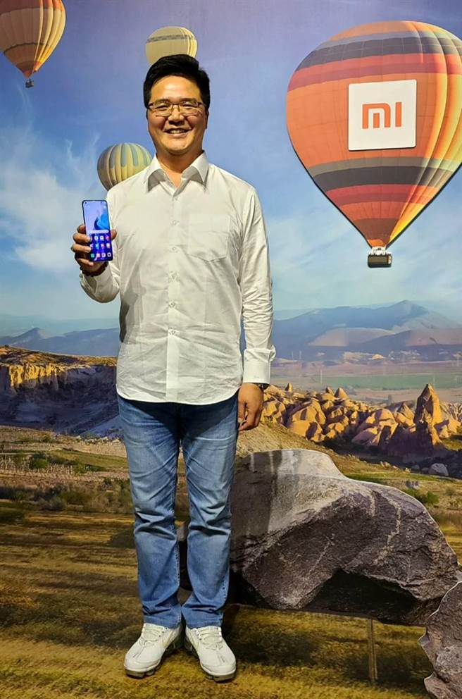 （小米今年首款5G旗舰机小米11正式登台，小米台湾业务总监蒋坤挥表示，今年小米手机款产品线各阶新品将陆续在台推出，力拚在台销售成绩回归去年疫情前的声势。图／翁毓岚）