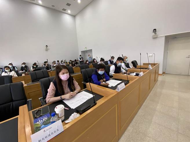 台中捷運公司說，目前捷運都依照班表跑，來回快1小時，依照正常營運運轉，安排議會考察行程。（盧金足攝）