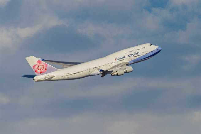 华航2机组员居检落跑，手机放家中，华航将惩处。（图／Shuttestock）