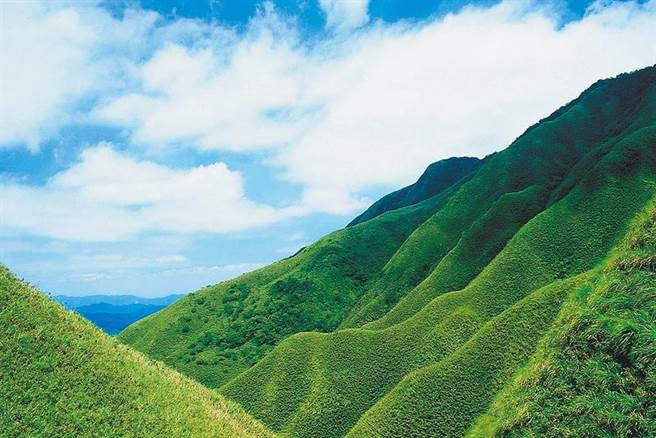 位于宜兰的抹茶山因一片绿意盎然且山型可爱而富盛名。（罗东林管处提供／李忠一宜兰传真）
