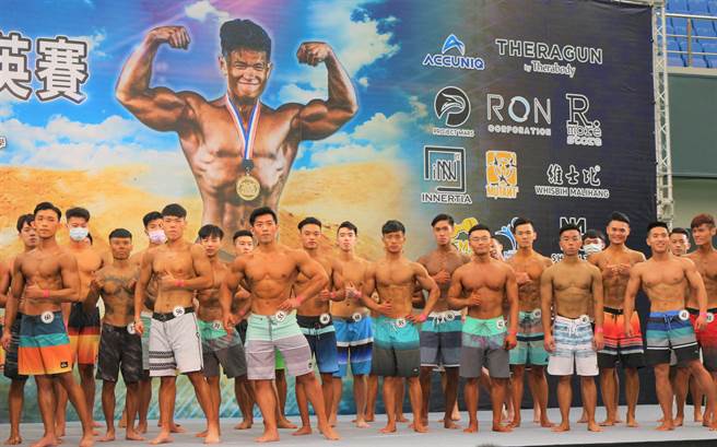 2021年FIT MODEL模特健體、形體錦標賽暨109學年度全國中等學校健美健身錦標賽，以及110年度全國大專菁英賽，19日起3天在苗栗巨蛋舉辦，526名選手輪番上陣，大秀肌肉線條與優美姿態。（巫靜婷攝）