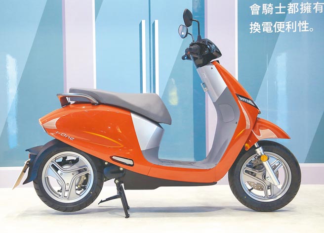 i-One i-One都会版售价6万2800元、Keyless版6万6800元。5月底前订购可享有换电版终身免基本费，充电版首年免月租费，同时加码享有最高4800元的早鸟购车优惠。（陈俊吉摄）