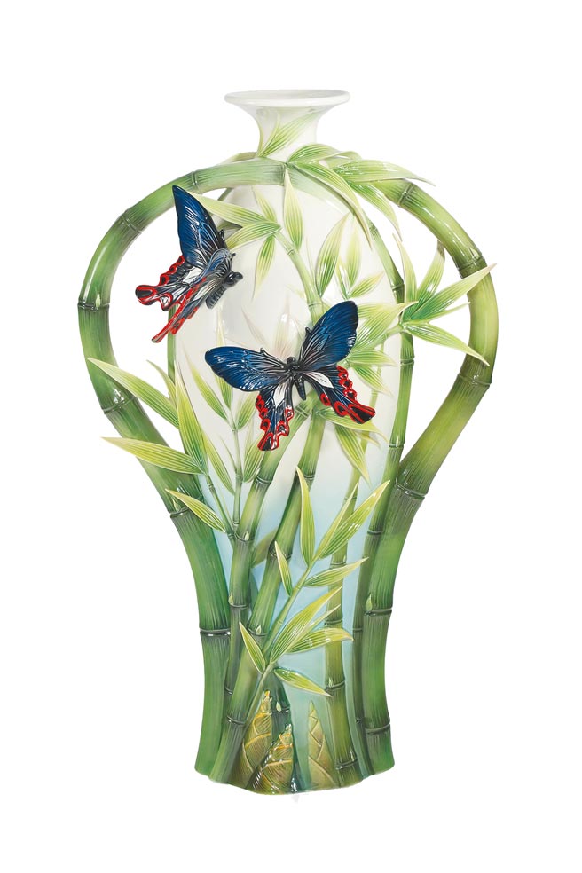 法藍瓷福運高升翠竹瓷瓶，限量2000支，7萬5800。（法藍瓷提供）