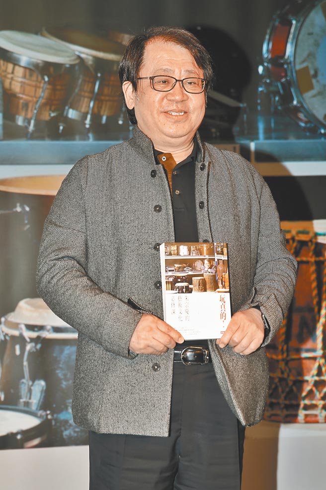 朱宗庆出版《玩真的！朱宗庆的艺术文化必修课》回顾自小到大的成长歷程。（杜宜谙摄）