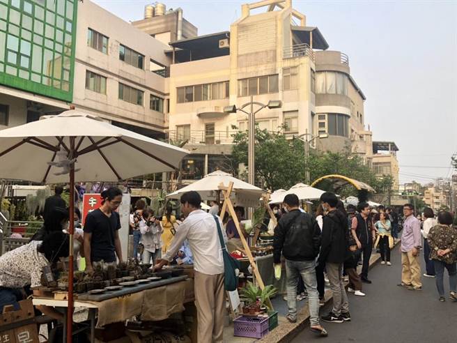 体验东海艺术街魅力，露天茶聚今登场。（台中市政府提供）