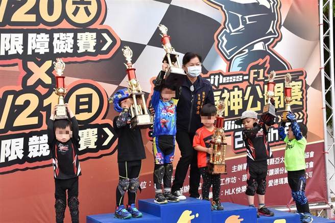 头份市长罗雪珠20日上午到场观赛，将研议筹设专用场地。（谢明俊摄）