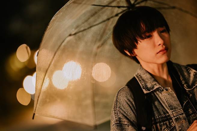 陈加恩在《亲爱的天王星》展现不同以往演技。（周子娱乐提供）