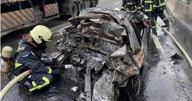 根女短短2个月失去4名家人。（图／民眾提供）