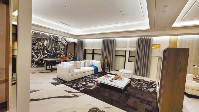 「富邦醴仁」是歷经17年才整合成功的都更案，整合时，规画一废巷案，原本认为成功机会不高，但市府官员实勘时差点被经过的车子撞到，直呼危险下才意外促成此案。（王莫昀摄）