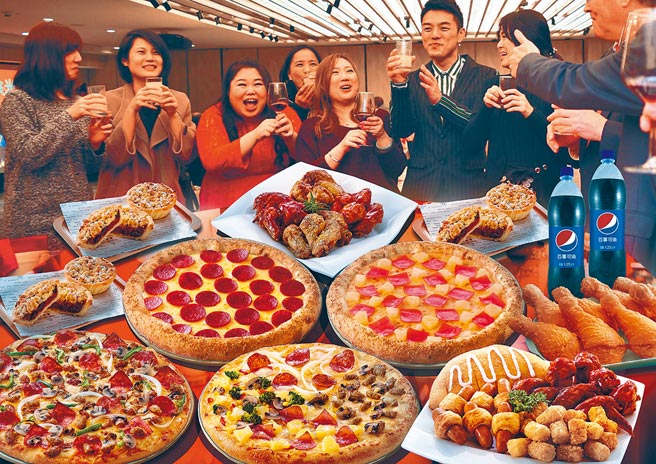 达美乐推出「微型春酒套餐」，抢攻办公室聚餐大单，每套3000元。（达美乐提供）