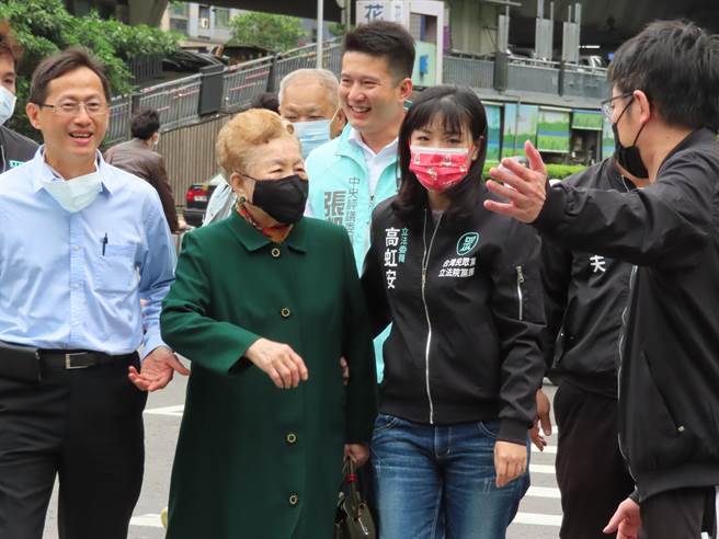 柯媽媽認為高虹安是不錯的人選。（葉德正攝）