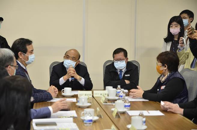 提到藻礁可望公投，行政院長蘇貞昌21日表示，公投是人民的權利，政府所作所為也是為了人民。（賴佑維傳真）