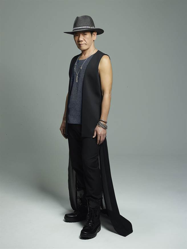 赵传将于四月推出第14张国语专辑《老不休》。（旋风音乐提供）