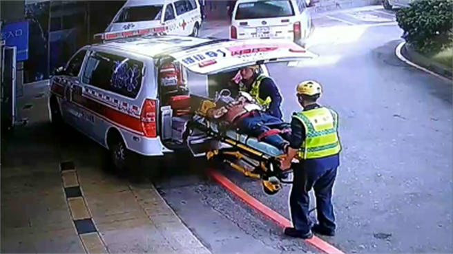 根家大伯求生意志薄弱，曾交待医护「如果太严重，就不要救我」，抢救一夜过后撒手人寰。（民眾提供／王文吉台中传真）