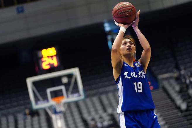 文化徐玉莲UBA生涯最后一战缴出37分、12篮板佳作。（大专体总提供）