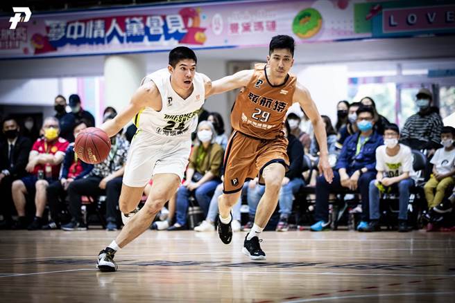 夢想家華裔球員沃克21日拿下全場最高34分。(PLG提供)