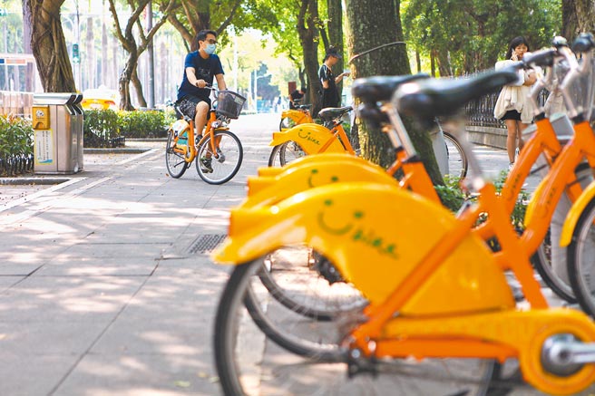 有民眾租借YouBike忘了归还，漏接厂商电话通知，结果被收取高达1800元租金，议员要求北市府检讨费率提醒机制。（张立勋摄）