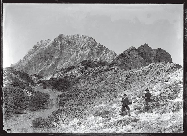 方庆绵是日据时期嘉义影像纪录非常重要人物，40年间登了3000次玉山。（玉山国家公园管理处提供／吕妍庭嘉市传真）