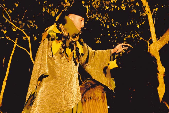 嘉义县番路乡逐鹿表演艺术团2021年全新剧目《天界─塔山传奇》，将于3月27日在「逐鹿传说梅花鹿园」首演。（逐鹿表演艺术团提供／张亦惠嘉县传真）