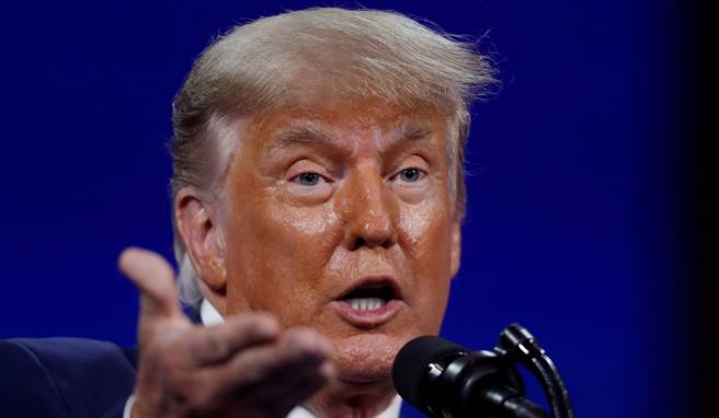 华盛顿特区法院代理检察官谢尔文（Michael Sherwin）21日晚说，美国前总统川普煽动1月6日的国会暴乱「可能有罪」。如果罪名确定，他将成为第一位被控以刑事罪的美国总统。（路透）