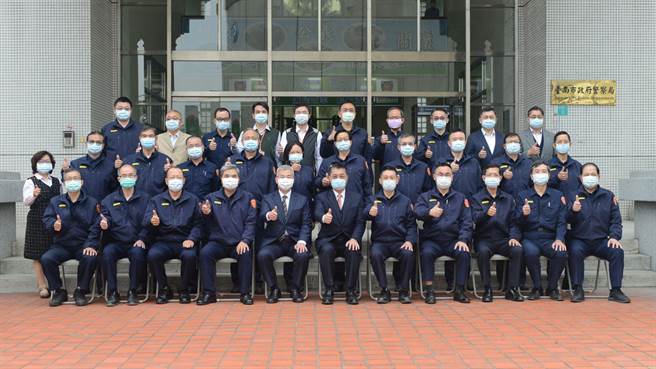 內政部長徐國勇到台南市警察局參加主管會報，慰勉員警辛勞。（台南市警察局提供／莊曜聰台南傳真）