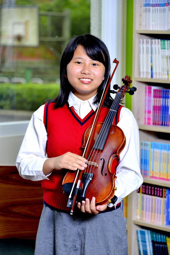 小婷（化名）盼能一步一步筑起她的音乐梦。（新北市教育局提供／许哲瑗新北传真）