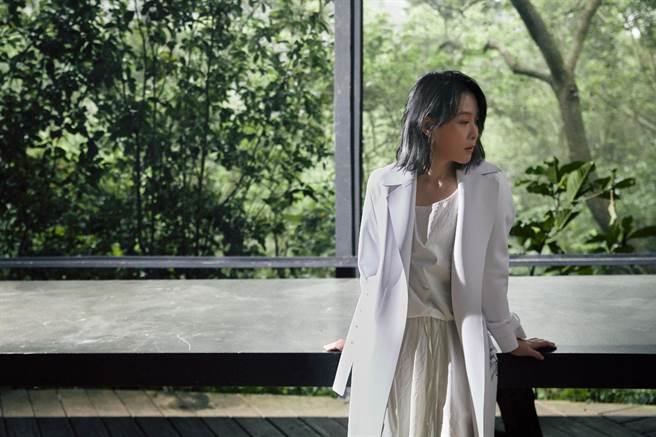 刘若英〈各自安好〉灵感来自《东京爱情故事》。（相信音乐提供）