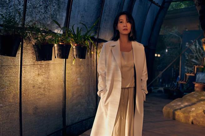 刘若英专辑中同名单曲〈各自安好〉传达当时的祝福，是我们都幸福。（相信音乐提供）