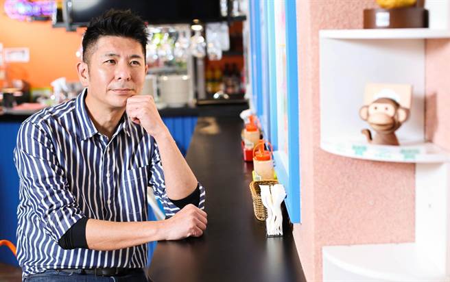 荒山亮将举办演唱会，正进入倒数阶段，心情兴奋。（陈俊吉摄）