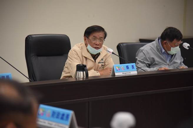 鱼池乡迎曙光胜地金龙山，日前发生掳人抢案，还将被害人丢包在仁爱乡山区；南投县长林明溱要求南投县警察局尽速破案，将歹徒绳之以法。（南投县政府提供／廖志晃南投传真）