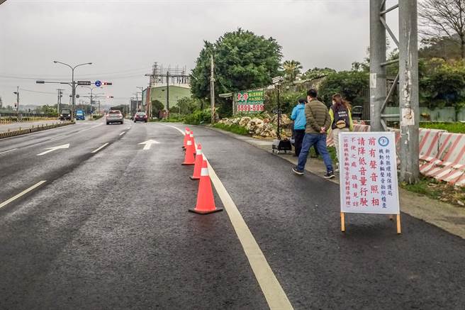 新竹县声音照相执法，将在湖口乡中山路、新丰乡新兴路和竹北市中华路等热点路段，加强稽查频率。（罗浚滨摄）