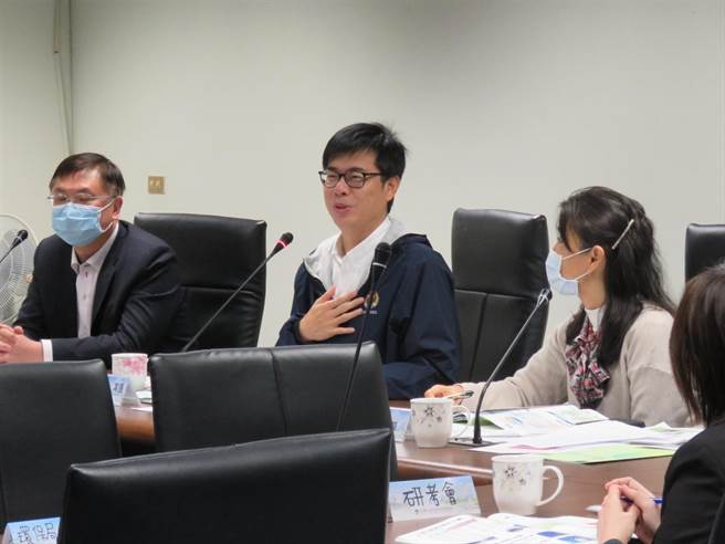 陈其迈市长履行承诺召开召开空污防制会议，力邀各界专家学者环保团体，共同研商推动空污改善策略。