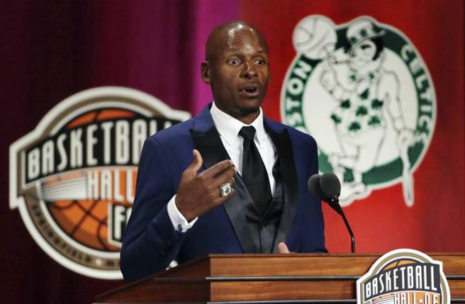 名人堂球星雷艾伦认为NBA球员的外线出手太过频繁。（美联社资料照）