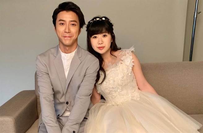 对于江宏杰大打亲情牌，美女医生黄宥嘉戳破疑点，直呼不在乎老婆、只在乎妈妈姊姊感受的男人，都是大笨蛋。(翻摄自江宏杰微博)