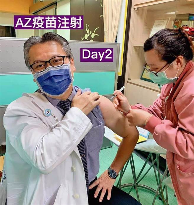 奇美医学中心加护医学部主治医师陈志金在脸书分享施打AZ疫苗后的身体状况说，「没什么不适，精神也很好」。（摘自陈志金脸书）