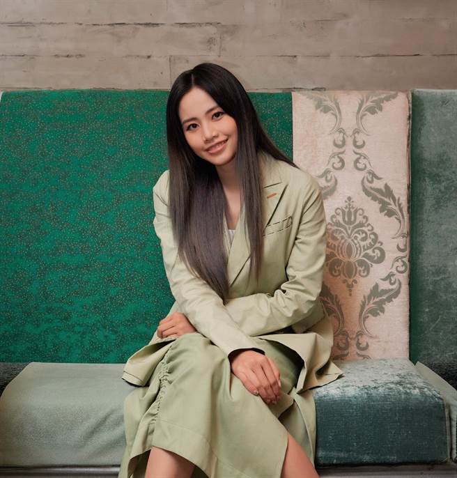 吴汶芳欢庆31岁生日，举办新歌记者会。（声势文创娱乐提供）