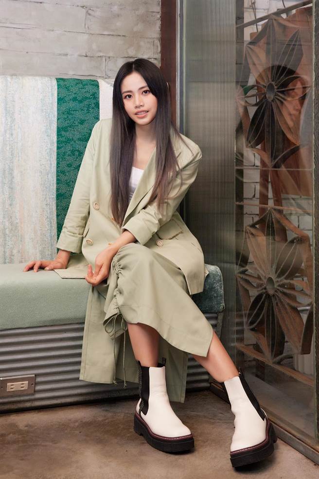 吴汶芳欢庆31岁生日，举办新歌记者会。（声势文创娱乐提供）