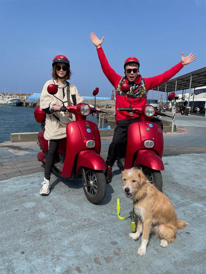 白安當「狗保姆」照顧阿財。相信音樂提供