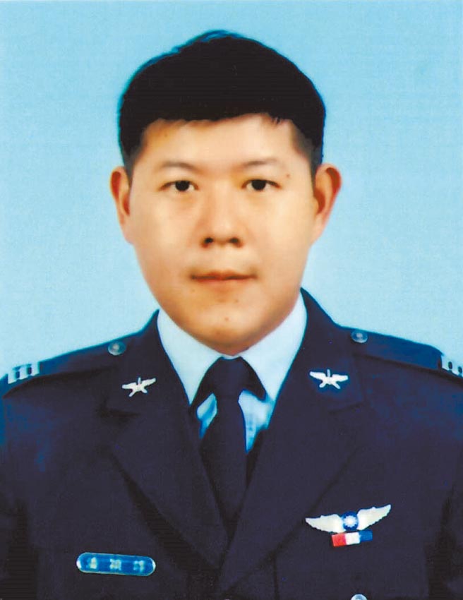 飞官潘颖谆上尉（中华民国空军提供）