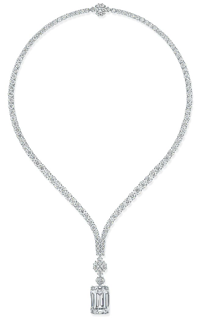 海瑞温斯顿顶级珠宝系列祖母绿型切工钻石项炼，主石为23.65克拉祖母绿切割型Type IIa美钻，2亿940万元。（Harry Winston提供）