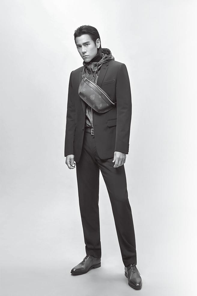 Berluti優雅呈現彭于晏身著Essentials系列廣告大片。（Berluti提供）