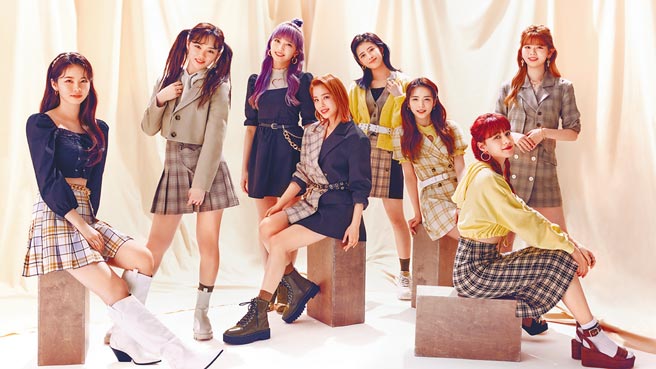 NiziU擔任H&M大使，在亞洲迅速擴散知名度。（H&M提供）