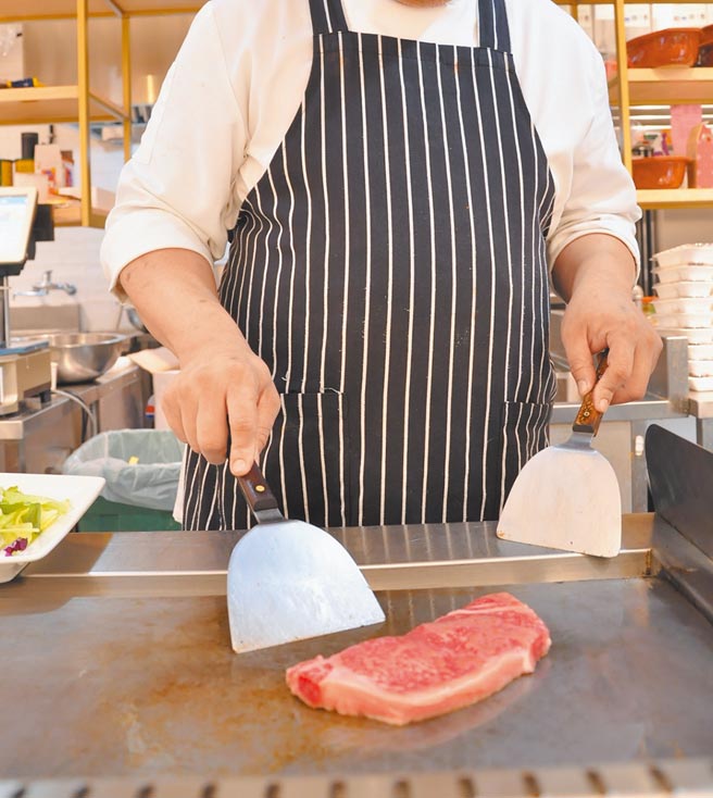 Breeze Super代客料理服務受主顧歡迎。（微風提供）