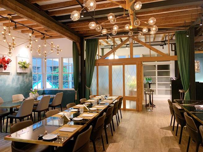 超过半世纪的老宅有着典雅高贵的氛围。（吴奕萱摄）