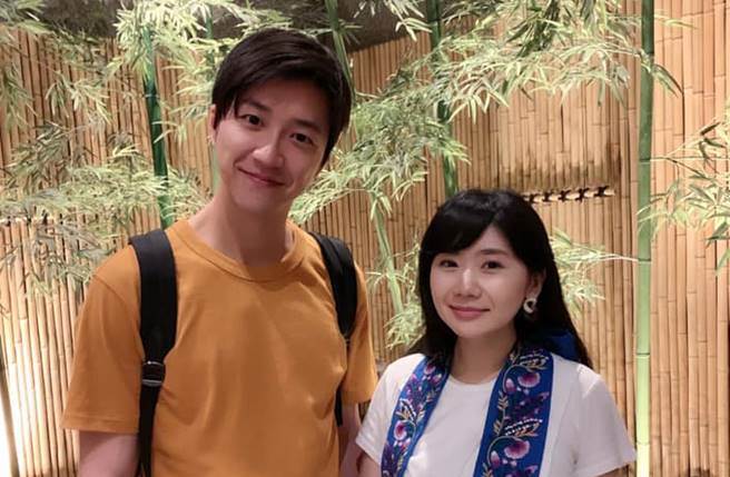 福原爱日前把母亲接回日本，也被外界解读是离婚心意已决，而江宏杰日前带着一双儿女、爸妈、姐姐一起为福原爱妈送机，也让江家形象大增。（图／取材自江宏杰 Chiang Hung-Chieh 脸书）