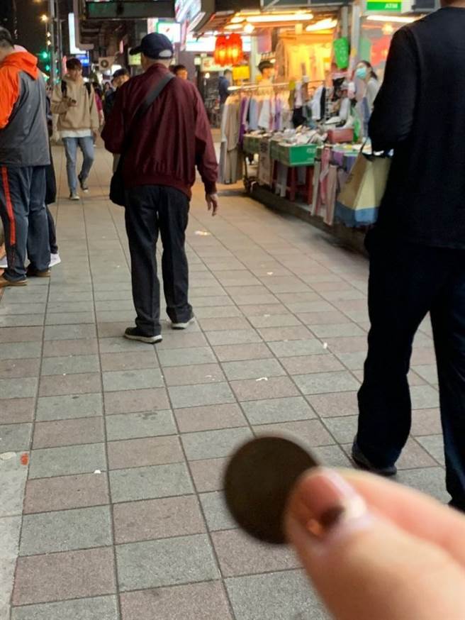 台大妹認為幫助他人，應該要看自己的能力，愛心被踐踏，令她相當心寒。（圖／翻攝自Dcard）